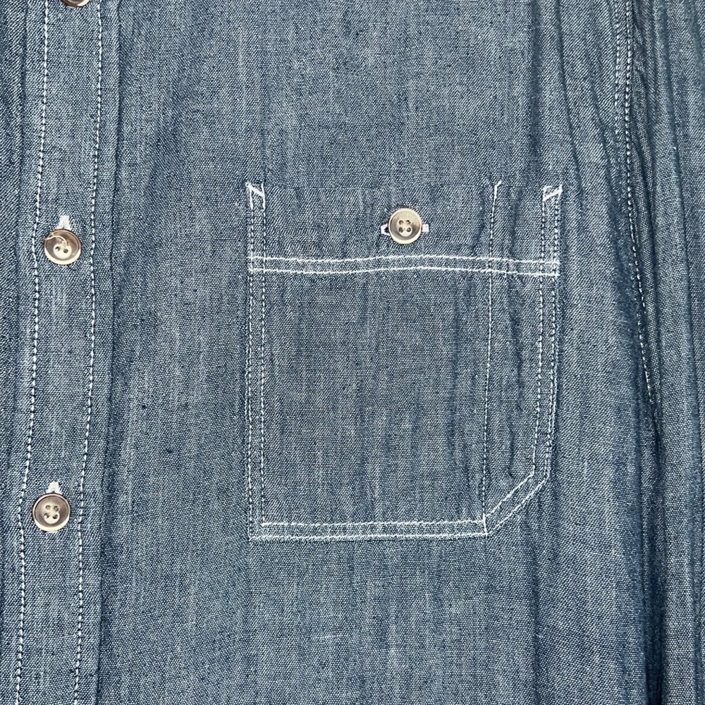 Mossimo Button Down - Picture 2 of 5